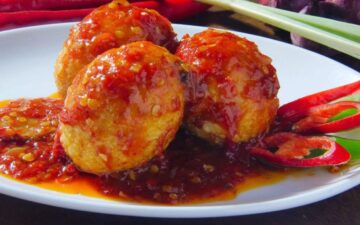 Makanan kas Indonesia yang berasal dari Kota Padang Sumatra Barat